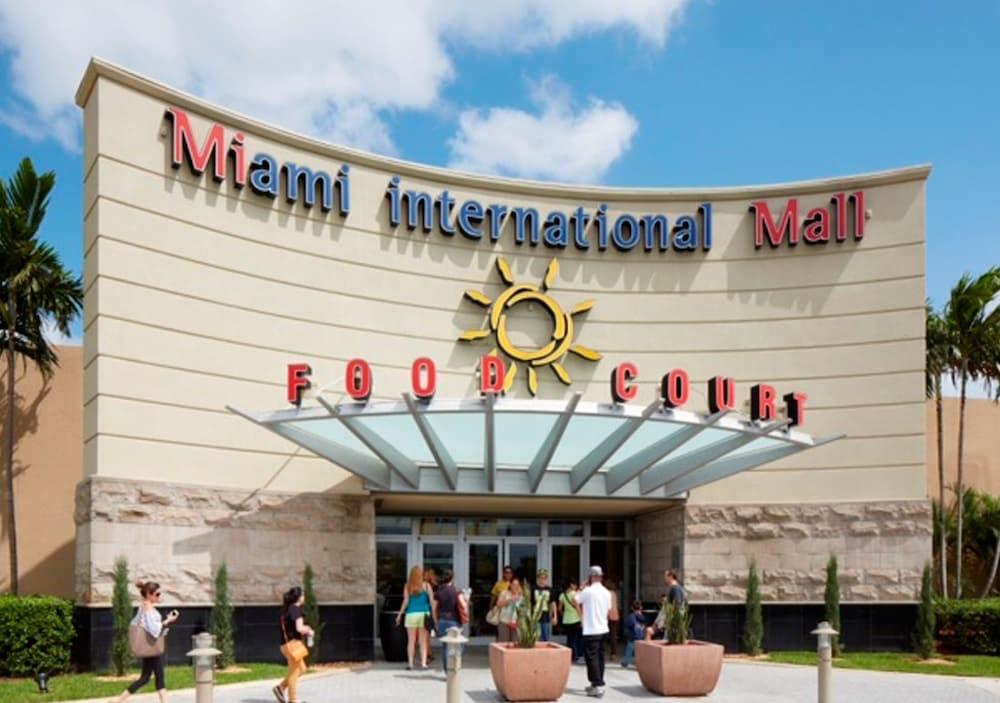 Doubletree By Hilton Miami Doral Hotel Sweetwater Exterior foto