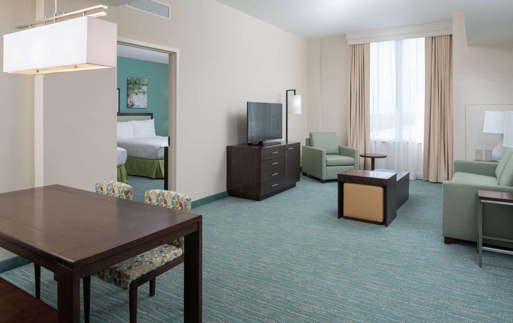 Doubletree By Hilton Miami Doral Hotel Sweetwater Exterior foto